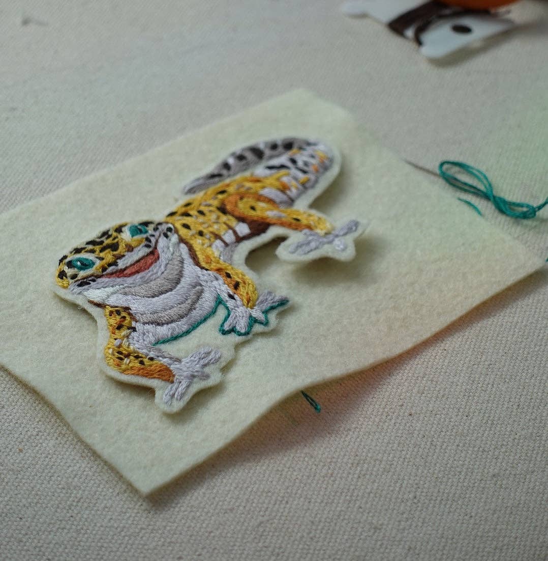 Spotted Gecko Embroidered Patch Kit