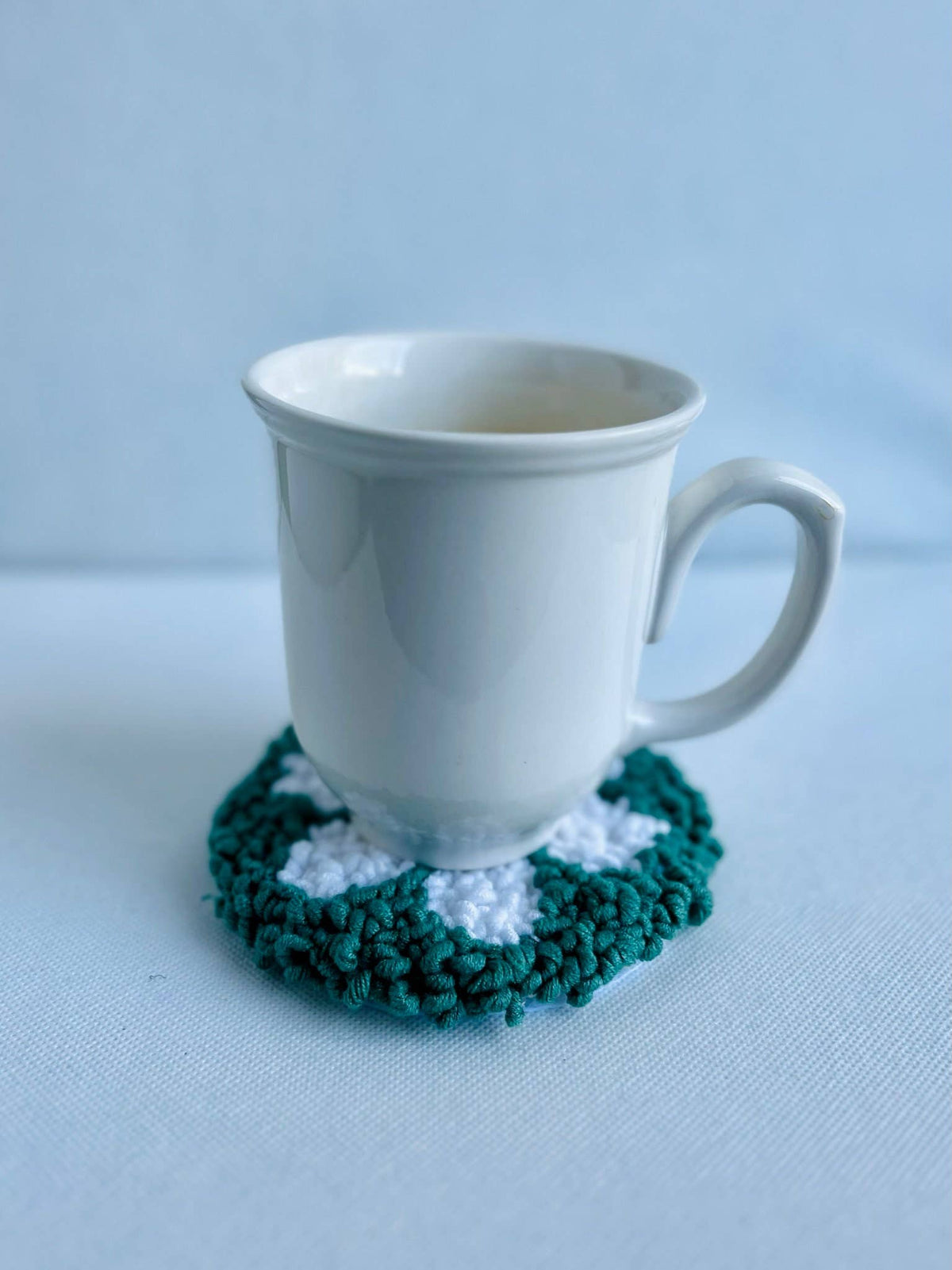 White Daisy Beginner Punch Needle Mug Rug Kit