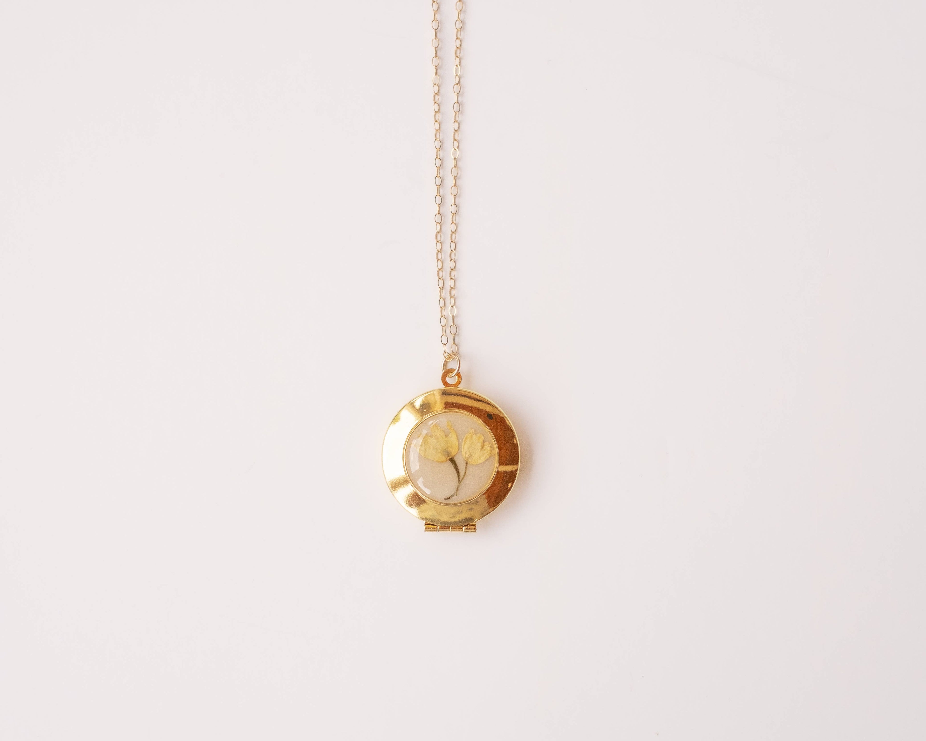 Round Locket Necklace (yellow flower)