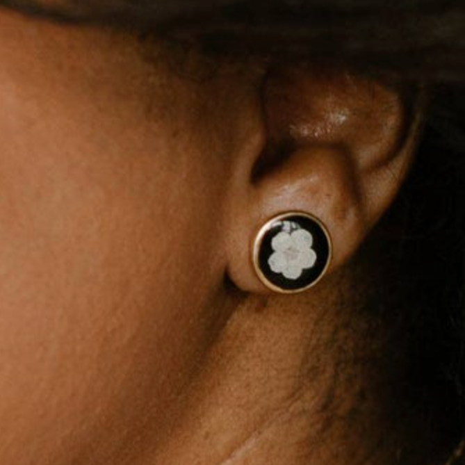Lace & Pearls Pressed Flower Earrings Black (large circle)