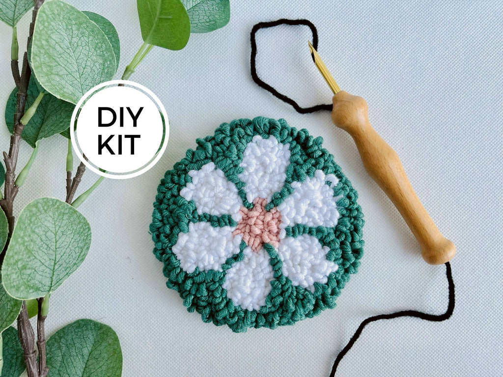 White Daisy Beginner Punch Needle Mug Rug Kit
